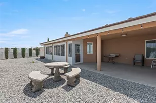 6797 Blue Rose, Oak Hills, CA 92344 - Photo 18