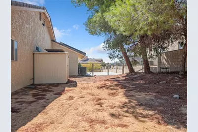 18668 Kamana, Apple Valley, CA 92307 - Photo 34