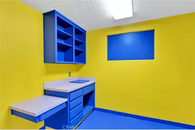 313 E Buena Vista Street, Barstow, CA 92311 - Photo 8