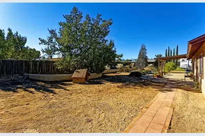 14777 El Centro, Hesperia, CA 92345 - Photo 4