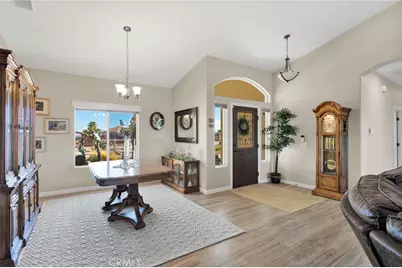 8140 Heartland, Oak Hills, CA 92344 - Photo 6