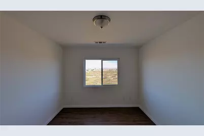 13645 Mayflower, Victorville, CA 92392 - Photo 32