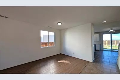 13645 Mayflower, Victorville, CA 92392 - Photo 8