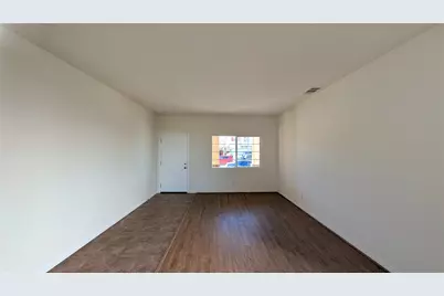 13645 Mayflower, Victorville, CA 92392 - Photo 4