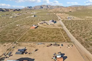 13850 Night Shade Rd, Apple Valley, CA 92307 - Photo 10