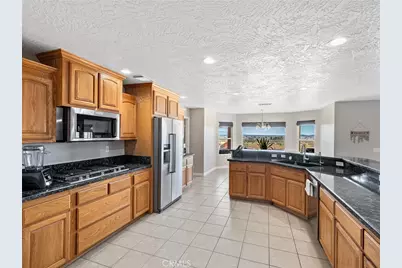 13850 Nightshade Road, Apple Valley, CA 92307 - Photo 14