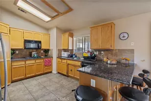 15120 Live Oak St, Hesperia, CA 92345 - Photo 12