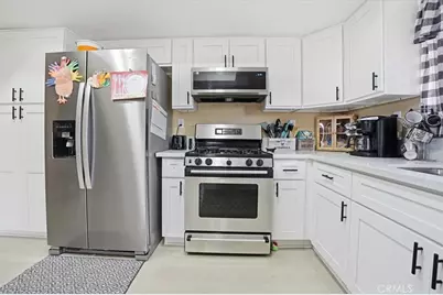 10911 Caribou Avenue, Apple Valley, CA 92308 - Photo 6