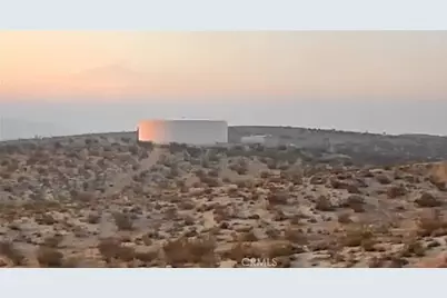 5700 30th St W, Rosamond, CA 93560 - Photo 4