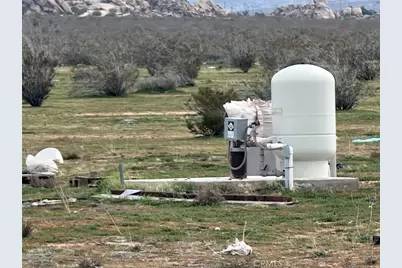 13033 Joshua, Apple Valley, CA 92308 - Photo 2