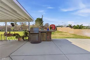 7868 Arrowhead Lake Rd, Hesperia, CA 92345 - Photo 44