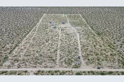 15803 Paramount, Phelan, CA 92371 - Photo 8