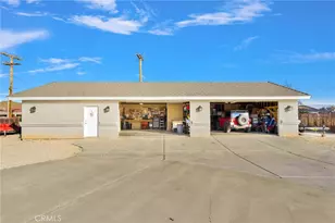 14341 Crow, Apple Valley, CA 92307 - Photo 38