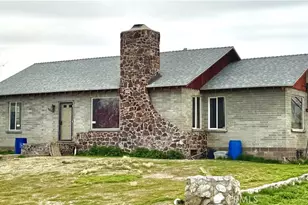 19859 Anahola Rd, Helendale, CA 92342 - Photo 1