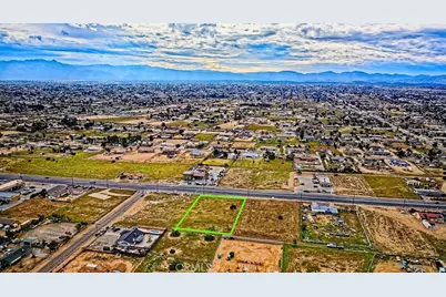 15058 Main, Hesperia, CA 92345 - Photo 12