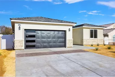 13525 Sea Gull Dr, Victorville, CA 92395 - Photo 2
