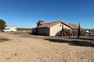 43326 Coventry, Newberry Springs, CA 92365 - Photo 4