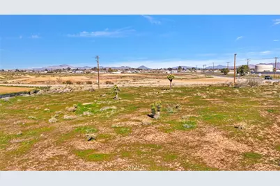 10420 Kiowa, Apple Valley, CA 92308 - Photo 8