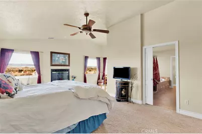 17790 Cresta Blanca, Victorville, CA 92395 - Photo 34