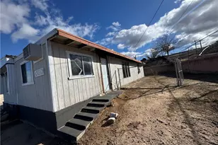 18966 Monterey, Hesperia, CA 92345 - Photo 2