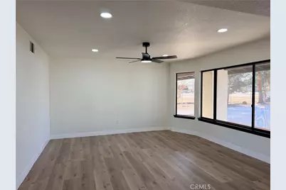 7605 Langdon Avenue, Hesperia, CA 92345 - Photo 8