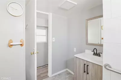 9020 Somerset Boulevard #19, Bellflower, CA 90706 - Photo 8