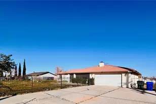 11911 Kiowa Rd, Apple Valley, CA 92308 - Photo 10