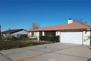 11911 Kiowa Rd, Apple Valley, CA 92308 - Photo 2