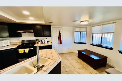 11911 Kiowa Road, Apple Valley, CA 92308 - Photo 20