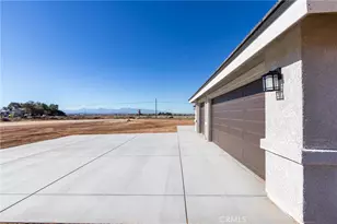 22520 Houston St, Apple Valley, CA 92308 - Photo 6