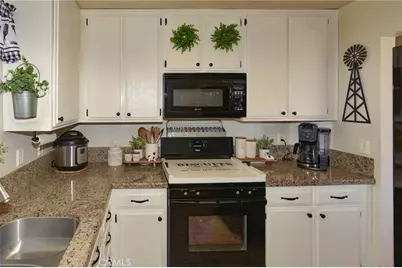 15094 Farmington Street, Hesperia, CA 92345 - Photo 24