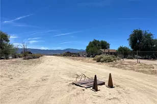 39165 240th St, Palmdale, CA 93591 - Photo 2