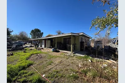 10175 Valle Vista, Phelan, CA 92371 - Photo 2