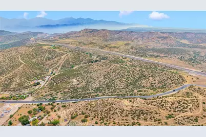 4550 Summit Valley Road, Hesperia, CA 92345 - Photo 2