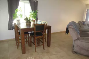 13531 Thistle St, Victorville, CA 92392 - Photo 6