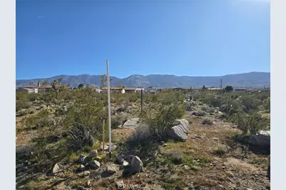 32573 Azurite, Lucerne Valley, CA 92356 - Photo 10