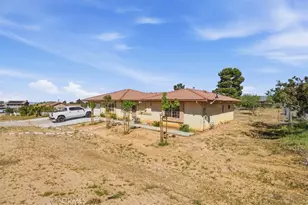 9323 Serra, Phelan, CA 92371 - Photo 2