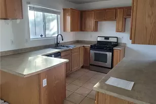 25064 Avenida Laredo, Barstow, CA 92311 - Photo 10