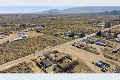 10380 Baker Road, Lucerne Valley, CA 92356 - Photo 38
