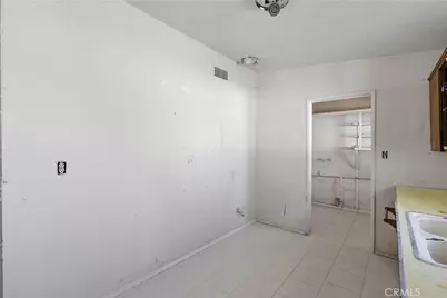 10380 Baker Road, Lucerne Valley, CA 92356 - Photo 10