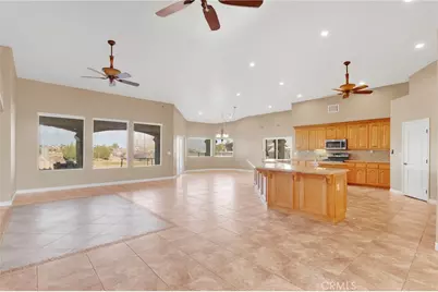 17412 Danbury Avenue, Hesperia, CA 92345 - Photo 8