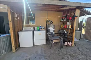 36827 Hidden River, Hinkley, CA 92347 - Photo 18