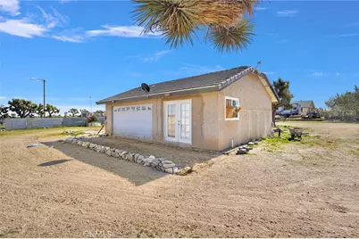 10276 Aster Road, Oak Hills, CA 92344 - Photo 4