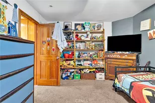 10276 Aster Rd, Oak Hills, CA 92344 - Photo 32