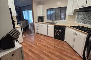 24953 Avenida Laredo, Barstow, CA 92311 - Photo 8