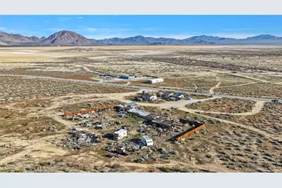 11805 Cove, Lucerne Valley, CA 92356 - Photo 32