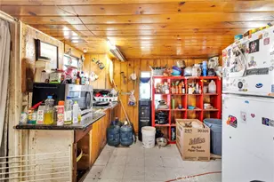 11805 Cove, Lucerne Valley, CA 92356 - Photo 14