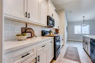 22562 Houston St, Apple Valley, CA 92308 - Photo 18