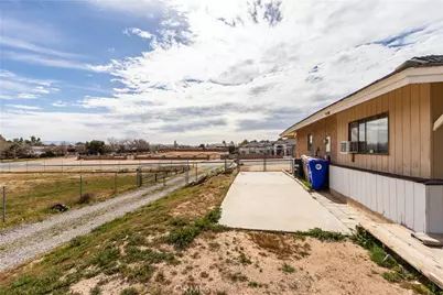 13920 Dos Palmas, Victorville, CA 92392 - Photo 48