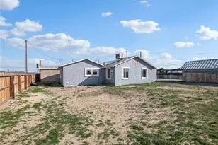 29246 Radio, Barstow, CA 92311 - Photo 16